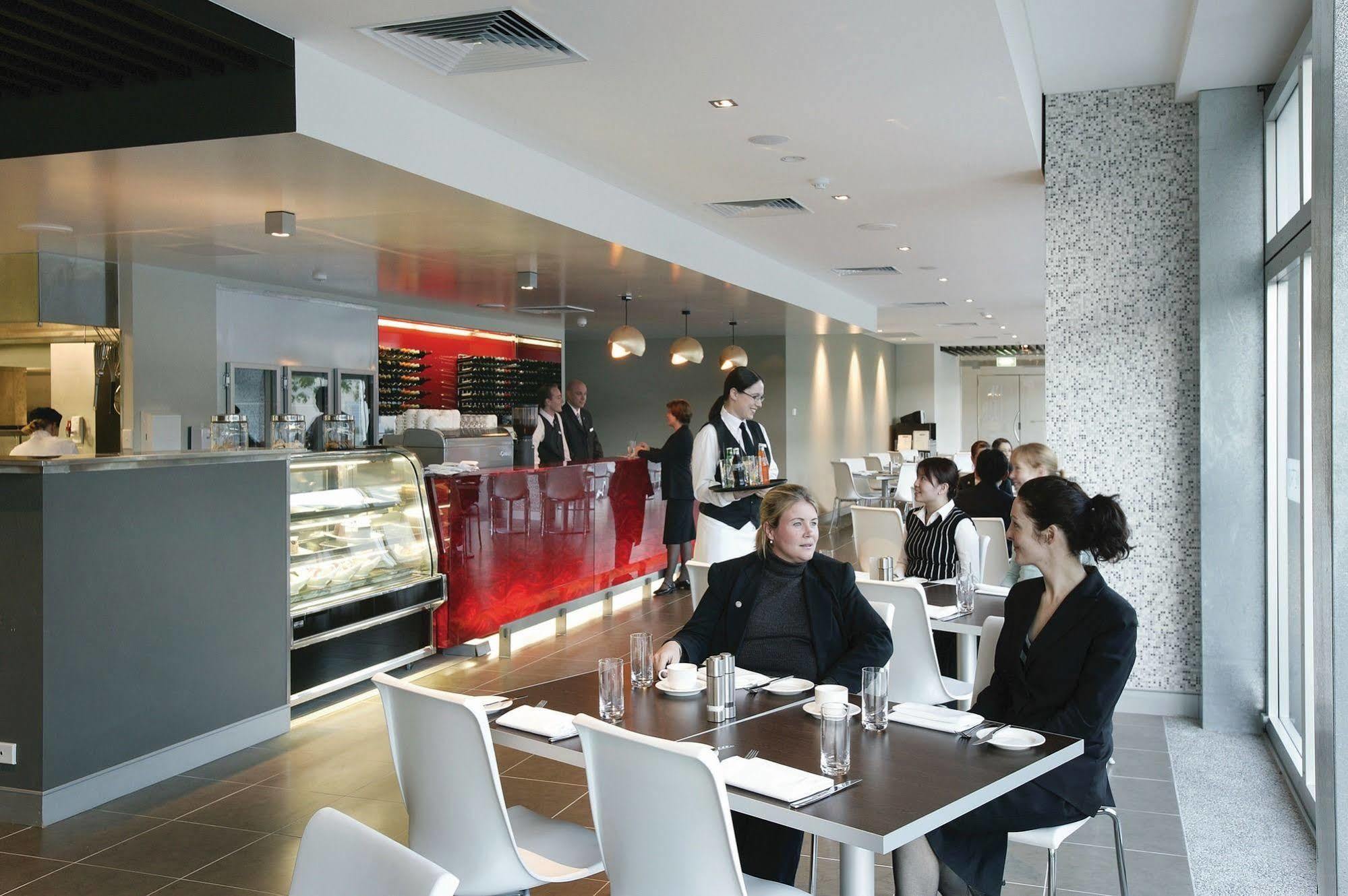 Adina Apartment Hotel Perth Ngoại thất bức ảnh